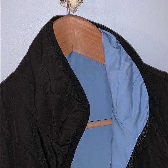 Reversible lightweight black and blue vest - Picture 6 of 6